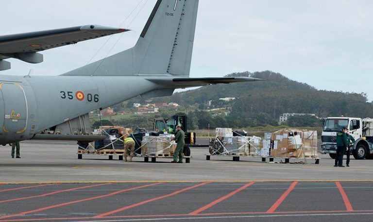 Canarias recibe un pedido de material de protección destinado al personal sanitario