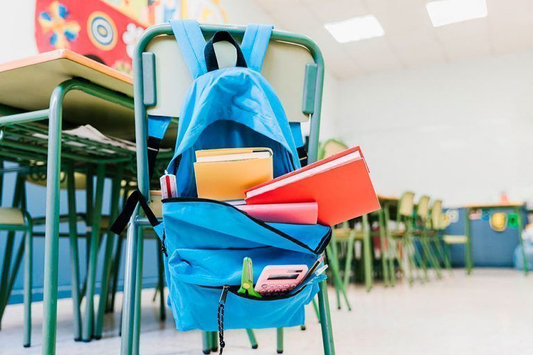 Mochila en el colegio
