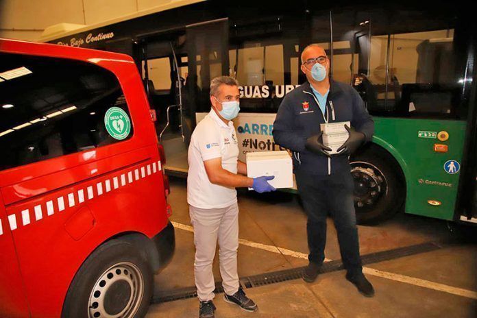 Entrega de mascarillas para las empresas de guaguas Entrega de mascarillas para las empresas de guaguas