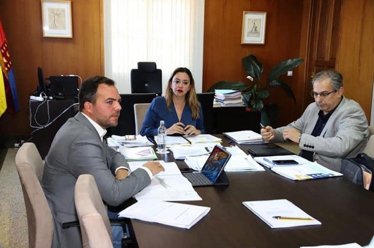Lanzarote recibirá más de 30 millones de euros del Gobierno de Canarias para la mejora de carreteras y seguridad vial