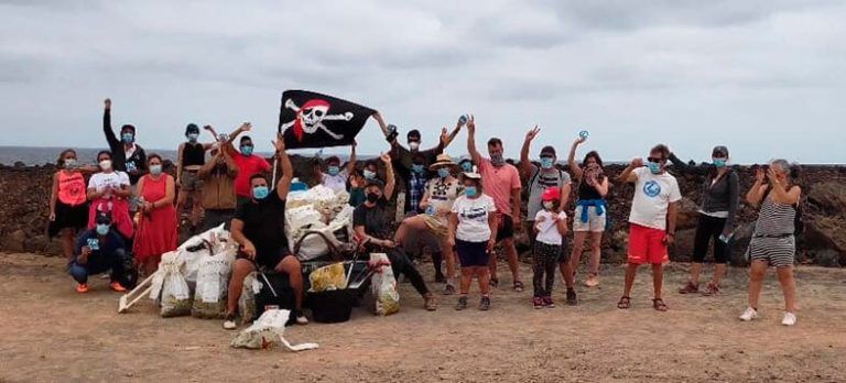 Noticias Lanzarote | Foto familia voluntarios