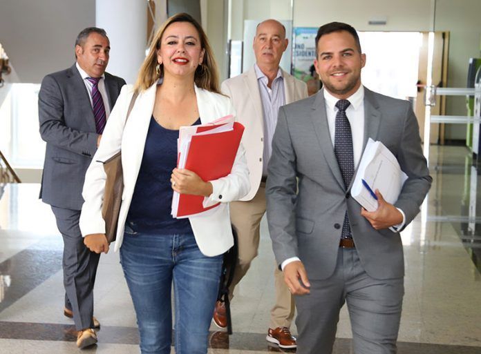Presidenta junto a Jacobo Medina