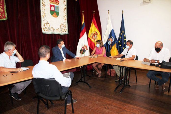 Reunión-en-la-Casa-Benito-Pérez-Armas