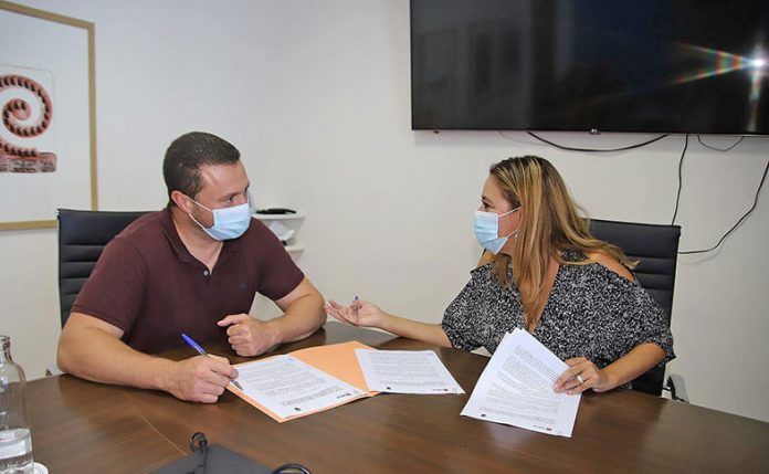 Noticias Lanzarote | Firma-Convenio-Óscar-Noda