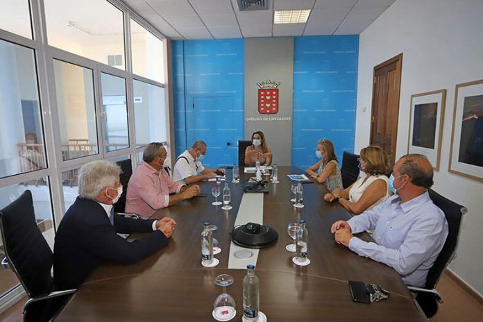 Noticias Lanzarote | Reunión en el Cabildo con el sector turístico