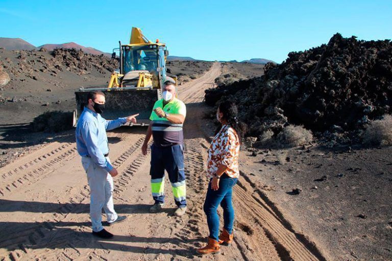 Acondicionamiento senda camellos Montañas de Fuego