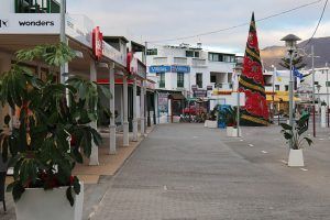 Nuevas jardineras en la calle Limones