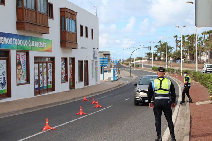 Control Policial en Playa Blanca Control Policial en Playa Blanca