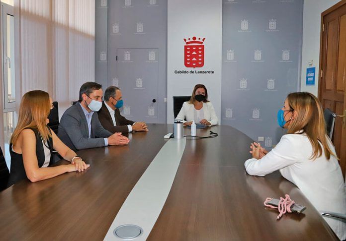 Reunión del Cabildo de Lanzarote con Red Eléctrica Española