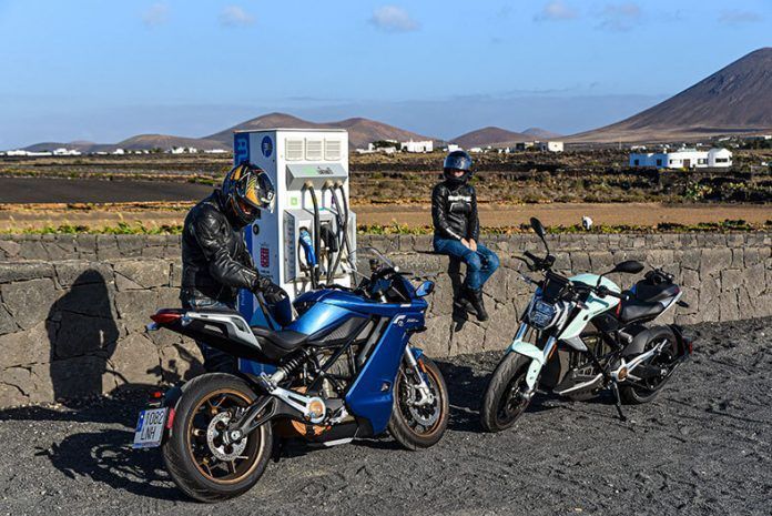 "Desafio Verde" cargando baterías en Lanzarote "Desafio Verde" cargando baterías en Lanzarote