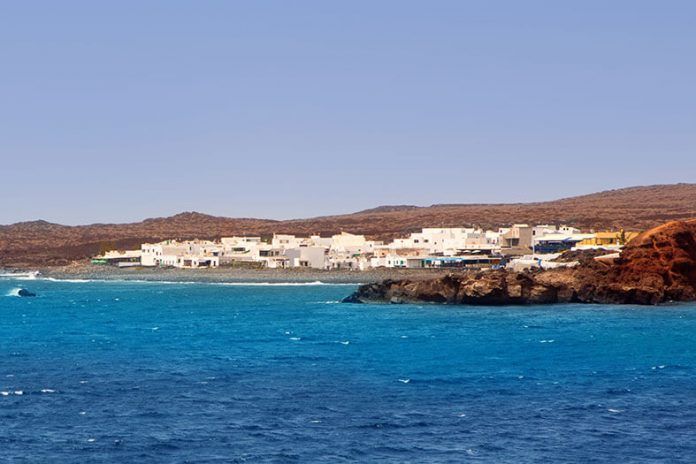 El Golfo visto desde el mar