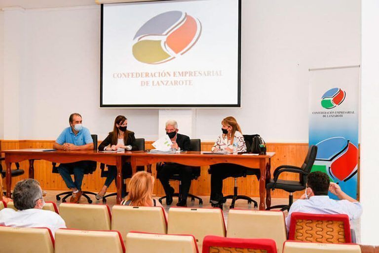 Noticias Lanzarote | Reunión de la CEL con la consejera de Empleo del Cabildo de Lanzarote