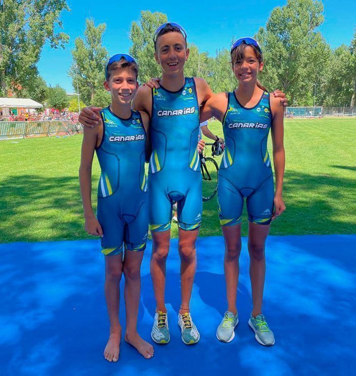 Jóvenes triatletas de Yaiza en el Campeonato de España