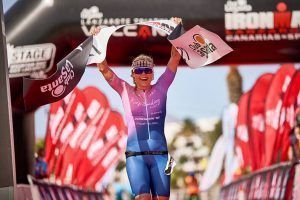 Noticias Lanzarote | Michelle Vesterby entrando en meta.