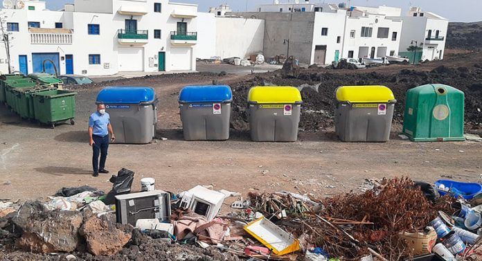Noticias Yaiza | El PP Yaiza denuncia la imagen deplorable que ofrece el vertido de escombros en El Golfo