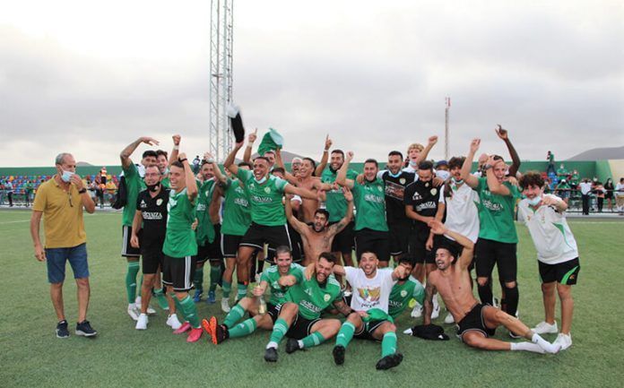 Celebración final del equipo