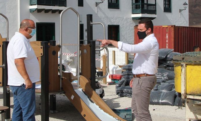 Noticias Yaiza | Renovación de parques infantiles del municipio