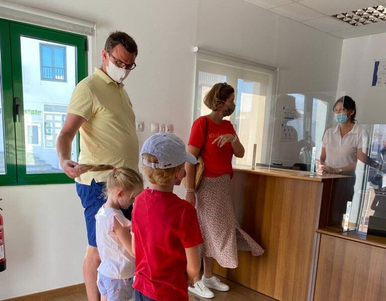 Noticias Playa Blanca | La Oficina de Turismo de Playa Blanca duplica la atención a visitantes en julio