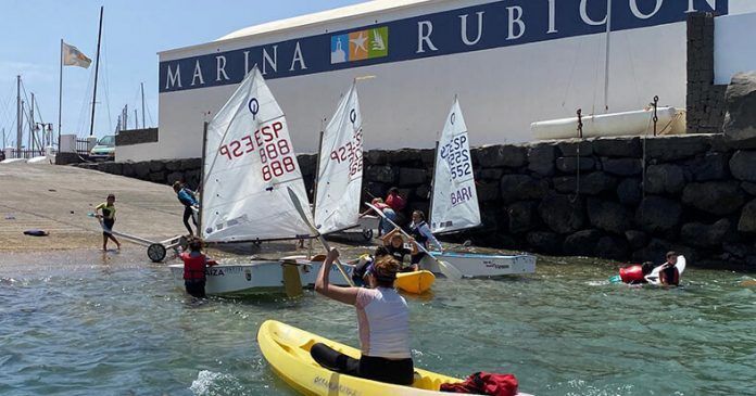 Noticias Playa Blanca | El CR 4Vientos, con sede en marina Rubicón, integra las instalaciones de la Escuela de Vela de Playa Blanca.