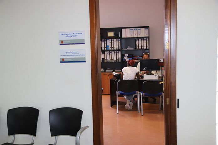 Noticias Lanzarote | El Cabildo ofrece asesoramiento a extranjeros residentes en la isla