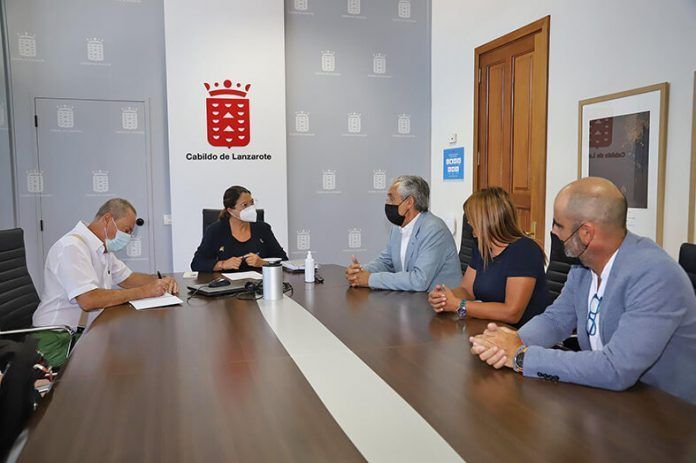 Noticias Lanzarote | El Cabildo promueve la implantación de la Asociación Española contra el Cáncer en Lanzarote