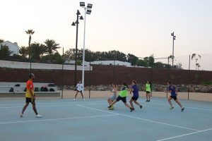 El nuevo equipo de fútbol femenino durante un entrenamiento