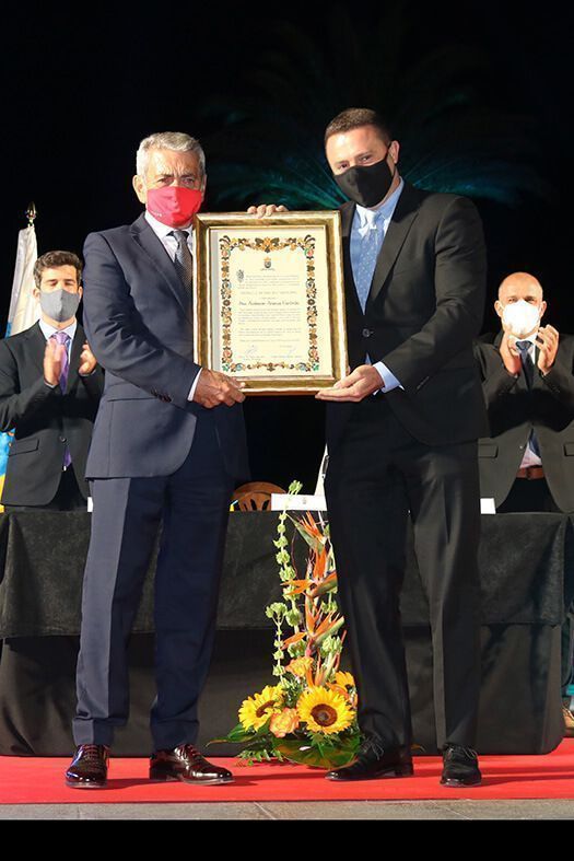 Noticias Yaiza | Medalla de Oro a Don Antonio Armas Curbelo, yaicero y fundador de Naviera Armas