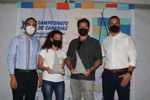 El Ayuntamiento de Yaiza y Marina Rubicón recibieron un detalle por su implicación en el Campeonato