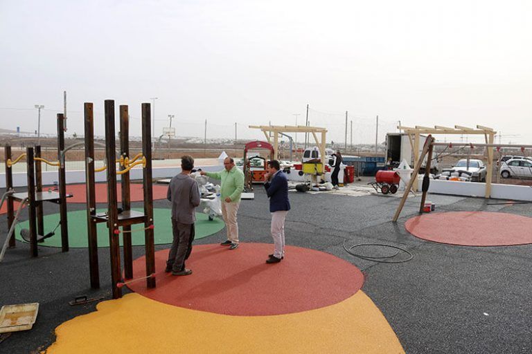 Noticias Yaiza | Renovación e instalación de tres parques infantiles en Playa Blanca