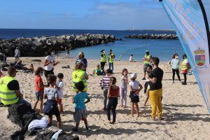 Jornada de retirada de residuos en Playa Flamingo
