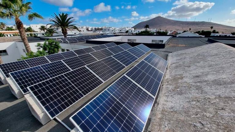 Noticias Lanzarote | El Cabildo subvenciona instalaciones fotovoltaicas en Lanzarote
