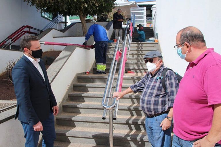 Noticias Playa Blanca | Playa Blanca mejora la seguridad en escaleras y rampas en espacios de alto tránsito peatonal