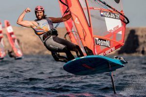 Noticias Lanzarote | La Lanzarote International Regatta despega con un duelo titánico de los iQFoil