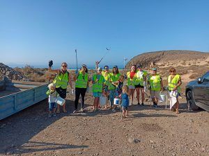 Noticias Yaiza | 50 voluntarios participan de la jornada de limpieza en las playas de Papagayo