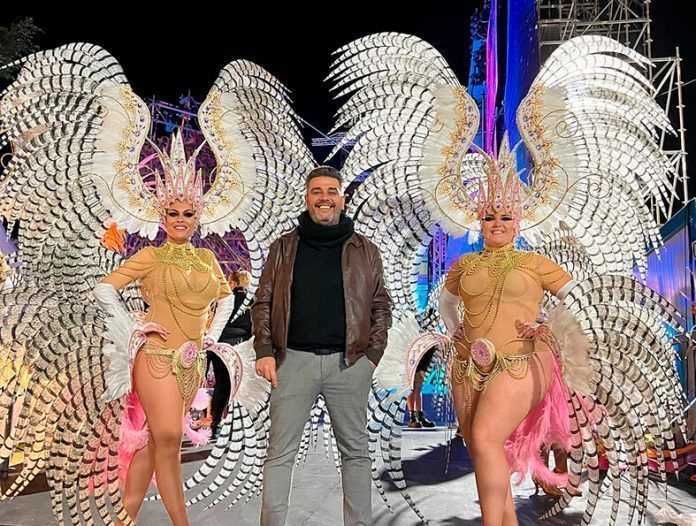 Noticias Playa Blanca | Antonio Jesús Vázquez triunfa con su diseño de vestuario en el Concurso de Comparsas del Carnaval de Las Palmas de Gran Canaria