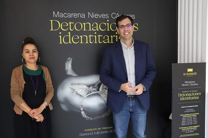 Noticias Lanzarote | La artista lanzaroteña Macarena Nieves Cáceres exhibe su instalación “Detonaciones identitarias” en el CIC El Almacén