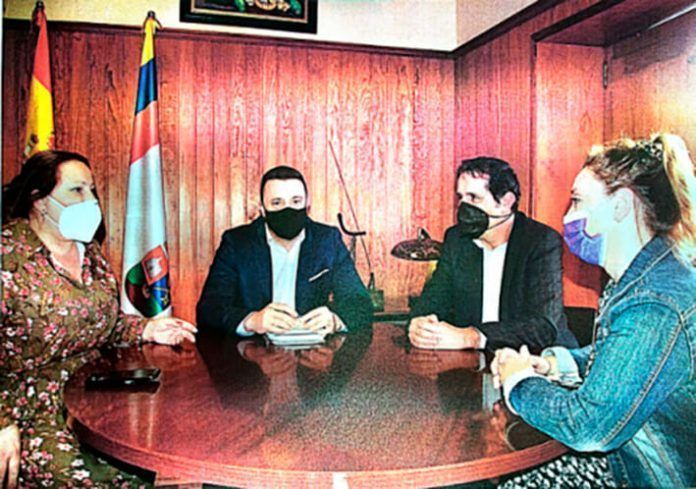Noticias Playa Blanca | CCOO se reúne en Yaiza para conocer de primera mano la situación del Hotel Sandos Papagayo Beach Resort