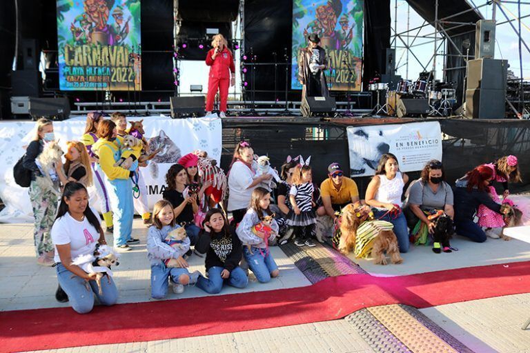 Noticias Playa Blanca | La fiesta canina de Playa Blanca sensibiliza sobre el cuidado animal