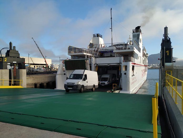Noticias Playa Blanca | El puerto de Playa Blanca triplica su tráfico de pasajeros en el primer trimestre del año