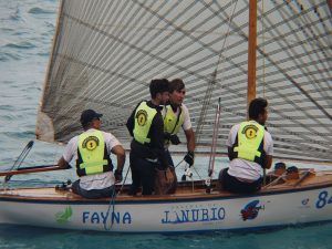 Noticias Playa Blanca | El Fayna Salinas de Janubio dominó la tercera jornada de la Copa de Vela Latina del Sur