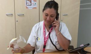 En marcha un servicio telefónico de atención a madres lactantes