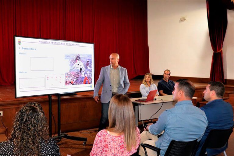 Noticias Yaiza | Yaiza tiene ya redactado su proyecto de acondicionamiento de la red de senderos del municipio