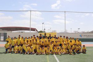 Noticias Yaiza | Saúl Coco visita el Campus de Fútbol en Yaiza