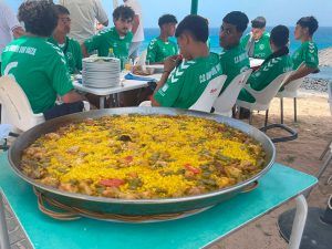 Noticias Yaiza | El Chiringuito Tropical agasaja a los juveniles del US Yaiza para celebrar su ascenso