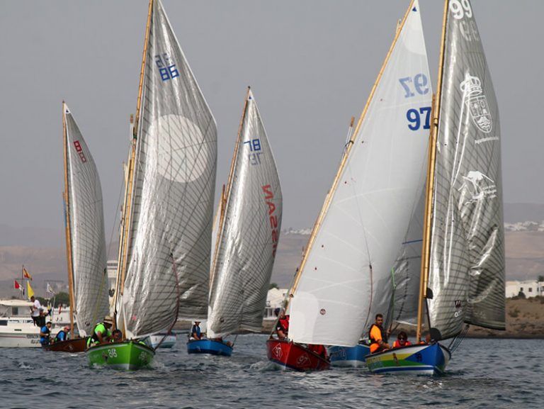 Regata Apertura vela latina