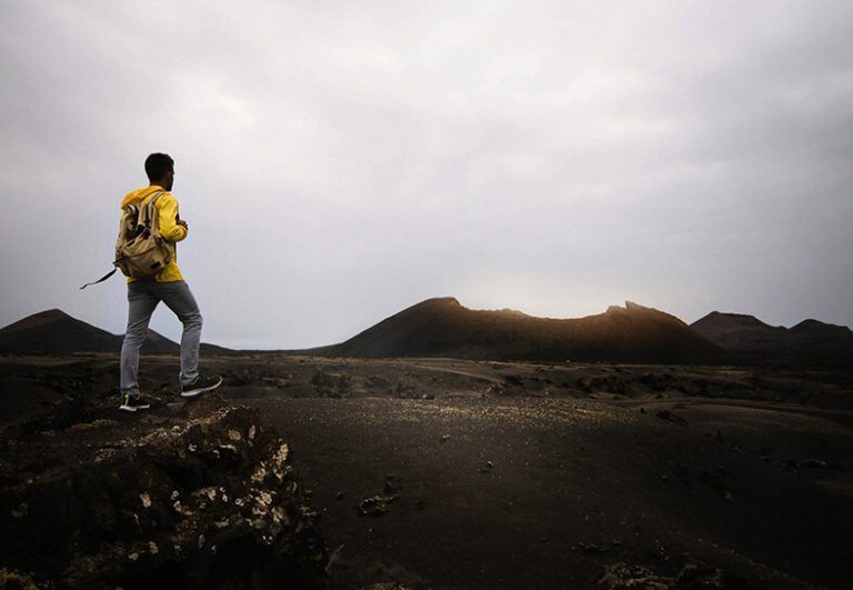 Noticias Lanzarote | El Cabildo de Lanzarote programa rutas de senderismo para jóvenes y familias