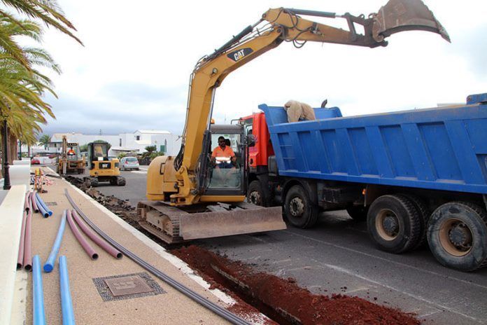 Los trabajos se están realizando en la zona de El Rincón, en Yaiza El Ayuntamiento ejecuta nuevas mejoras viarias en el pueblo de Yaiza