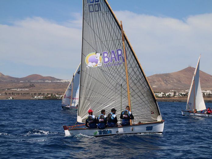 El Tritón Clínica Veterinaria Bari durante la regata Noticias Lanzarote | El Tritón Clínica Veterinaria Bari sentencia la Liga