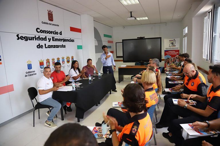 Noticias Lanzarote | 25 personas se forman en Lanzarote para integrarse como voluntarios en Protección Civil