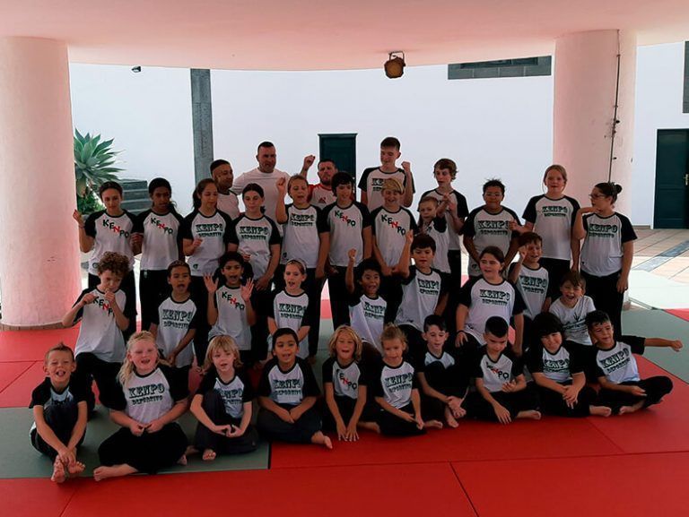 Noticias Playa Blanca | El campeón mundial Jesús Ibáñez imparte un seminario de Kenpo Sumisión en Playa Blanca